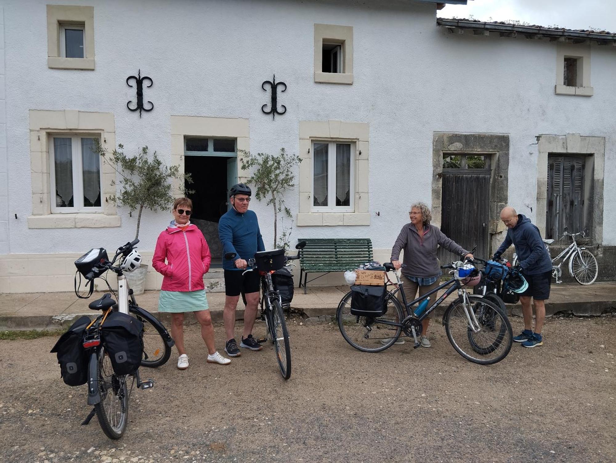 Gatekeepers Cottage Tiny House, Taize, Deux-Sevres, Velo Francette Bagian luar foto